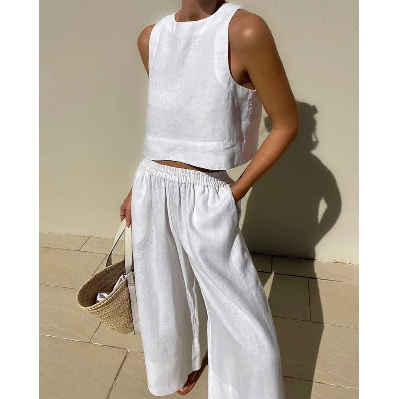 Casual loose solid color sleeveless shirt and trousers