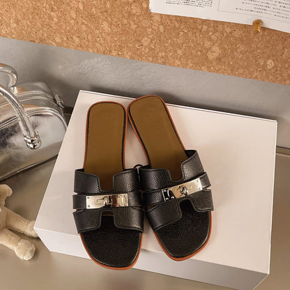 Casual metal-buckle slippers