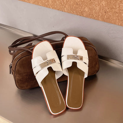 Casual metal-buckle slippers