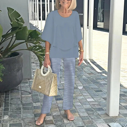 Casual Round-Neck, Three-Quarter-Sleeve Top
