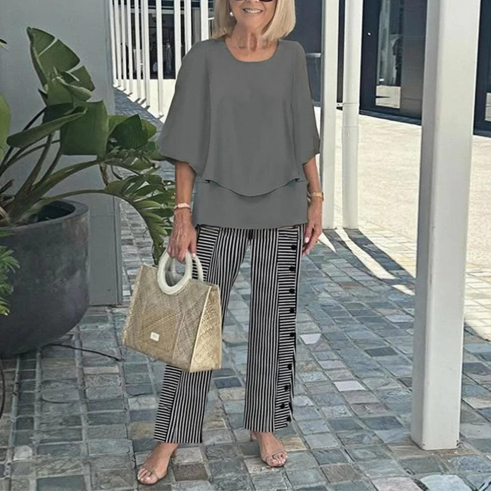 Casual Round-Neck, Three-Quarter-Sleeve Top
