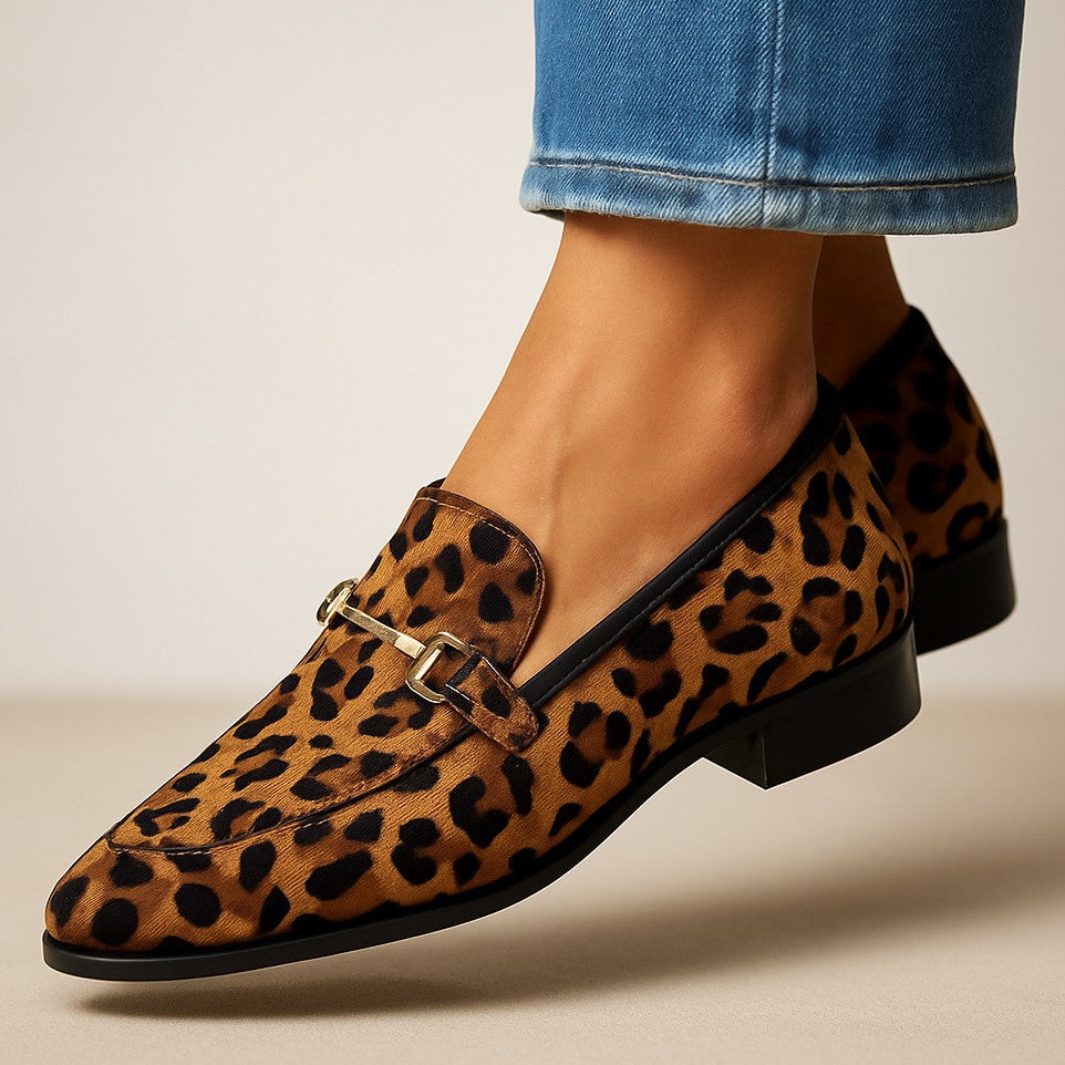 Casual shallow-toe leopard-print flats