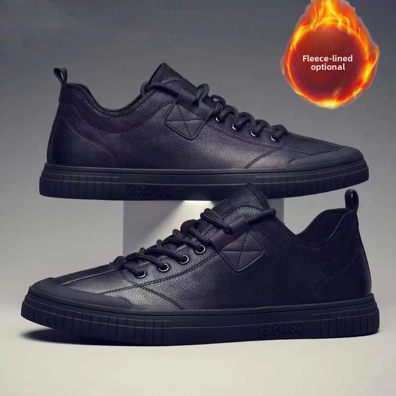 Casual shoes for men with added insulation for warmth