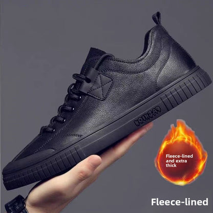 Casual shoes for men with added insulation for warmth