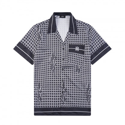 Casual short-sleeved shirt