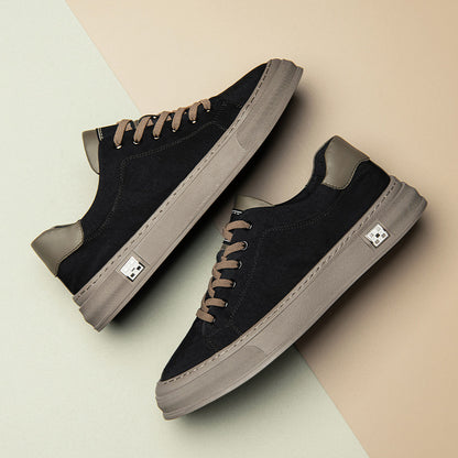 Casual sneakers