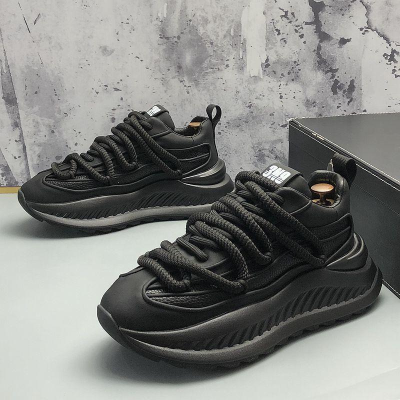 casual solid-color sports shoes