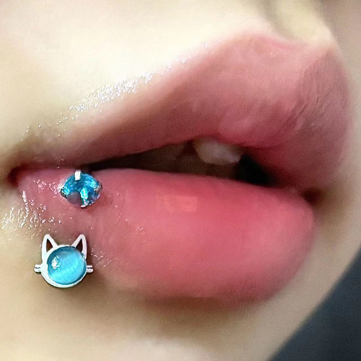 Cat Eye Stone Lip Ring with Zircon