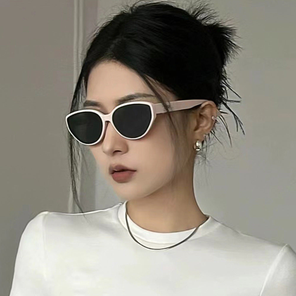 Cat-eye sunglasses for women