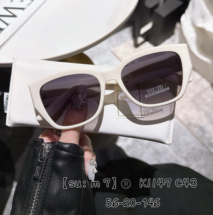 Cat-eye trendy sunglasses