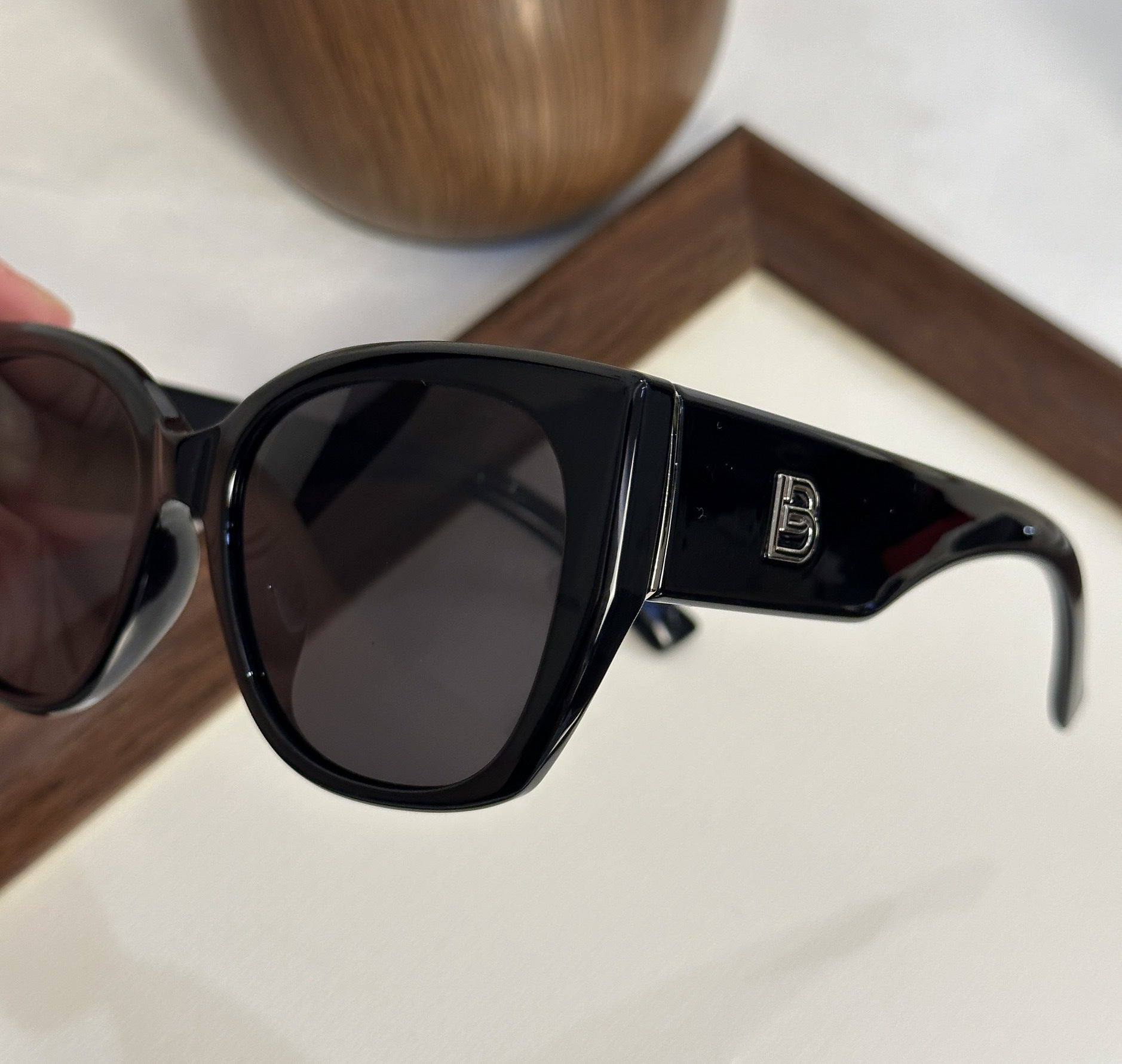 Cat-eye trendy sunglasses