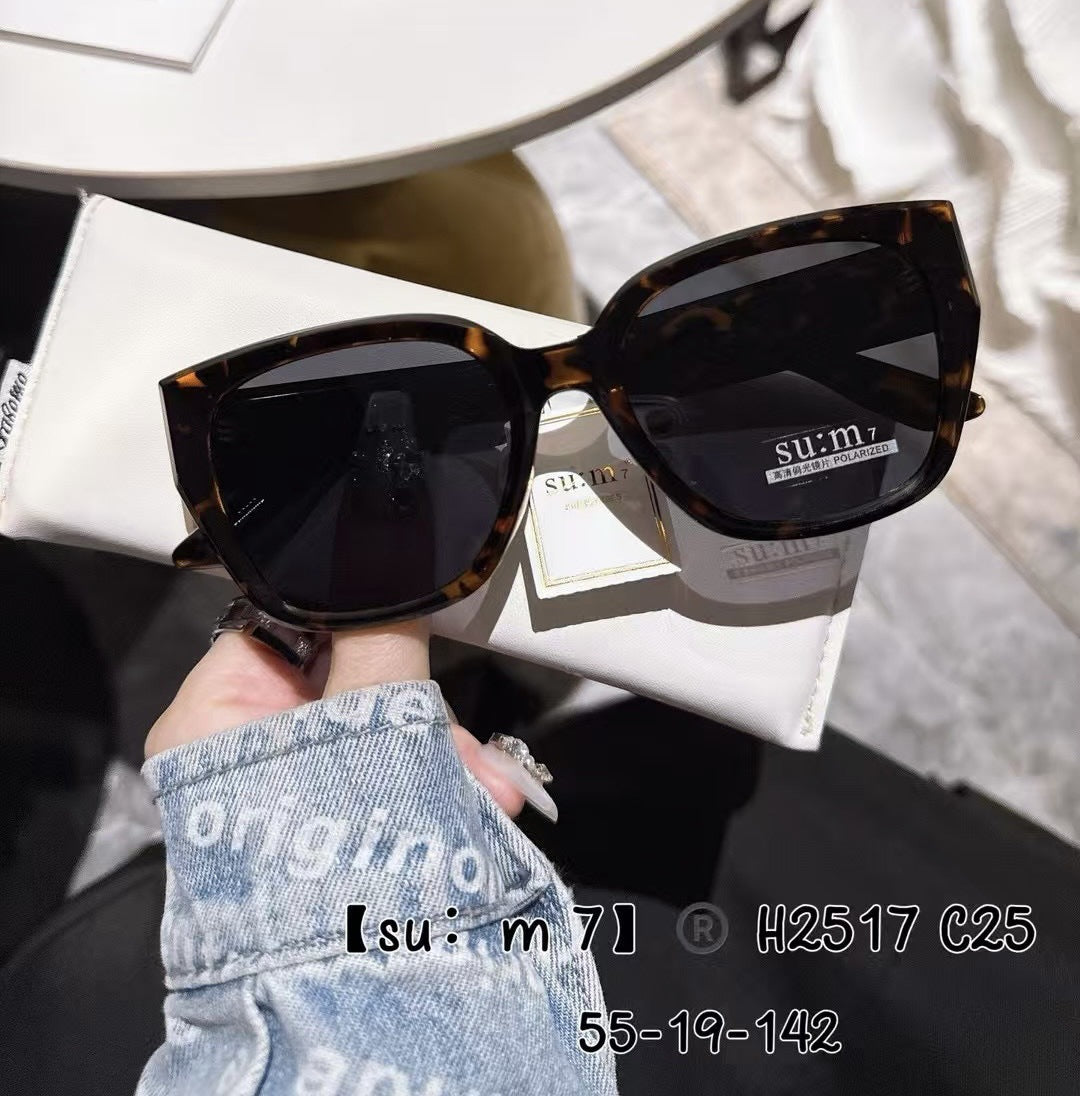 Cat-eye trendy sunglasses