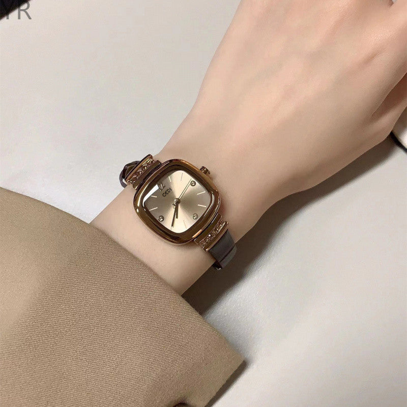 Retro-Style Womens Watch with Minimalist Square Dial