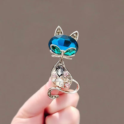 High-end Diamond-inlaid Metal Alloy Brooch – Elegant Jewelry