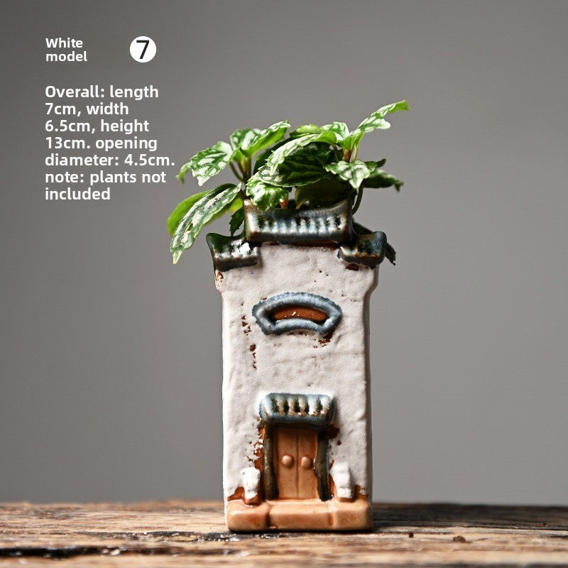 Ceramic flower pot