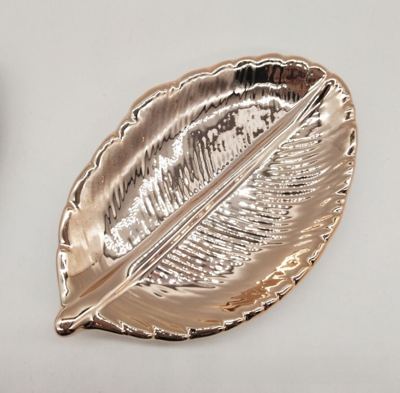 Ceramic leaf jewelry tray