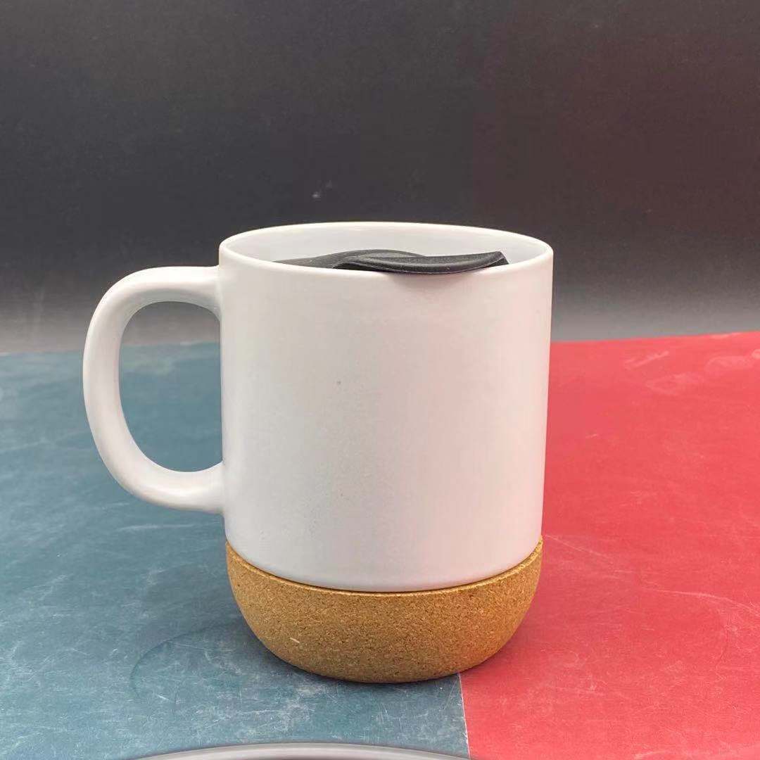 Ceramic mug with cork base