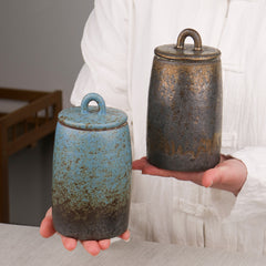 Cylindrical gilt tea can-high