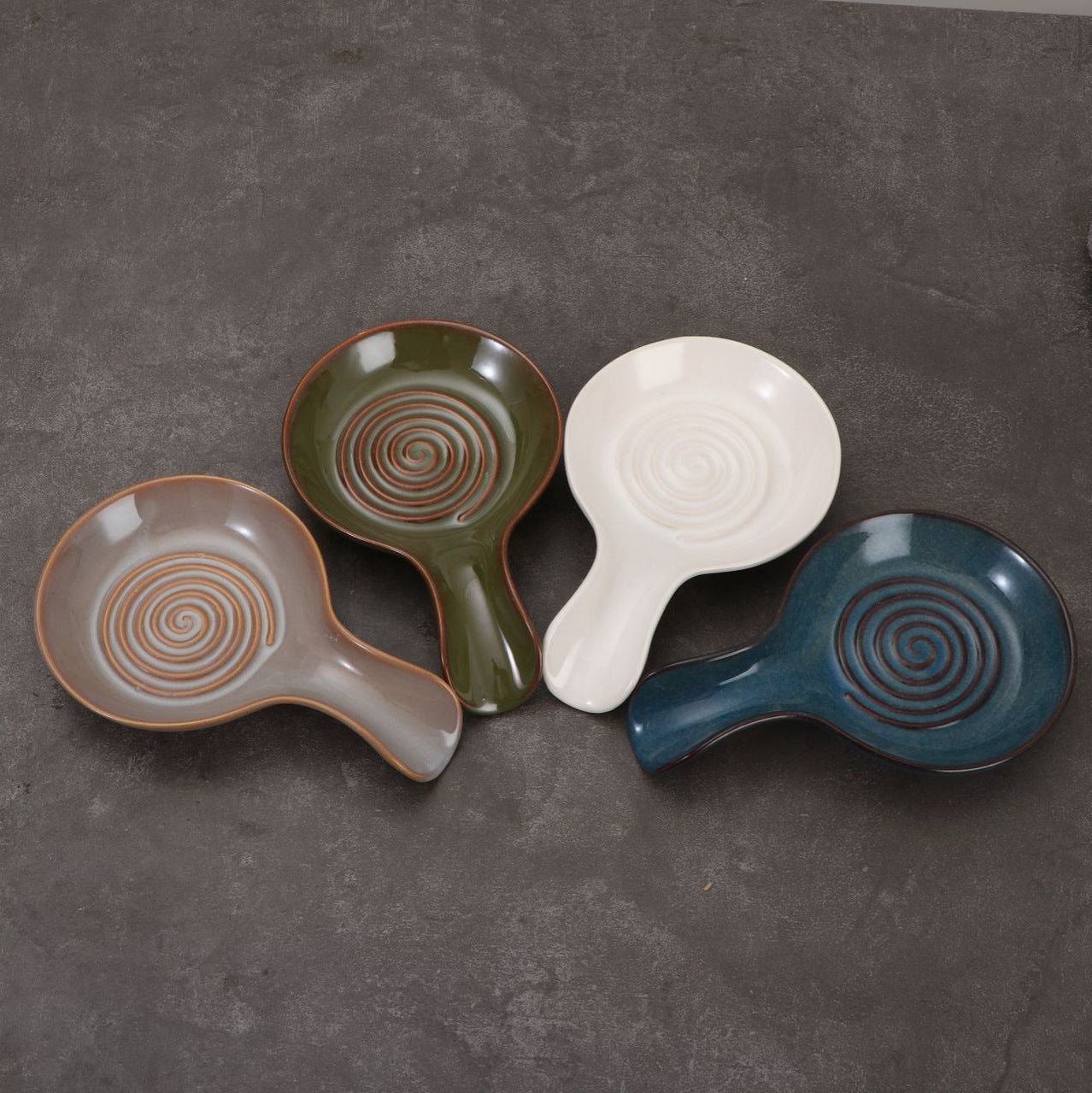 Ceramic spoon rest