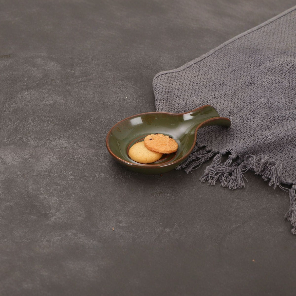 Ceramic spoon rest