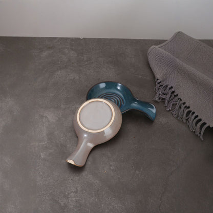 Ceramic spoon rest