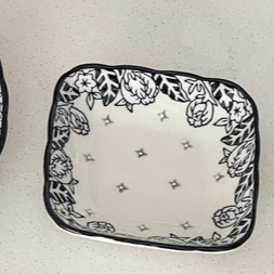 Ceramic tableware