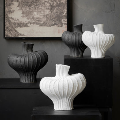 Ceramic vase - luxurious and high-end art piece