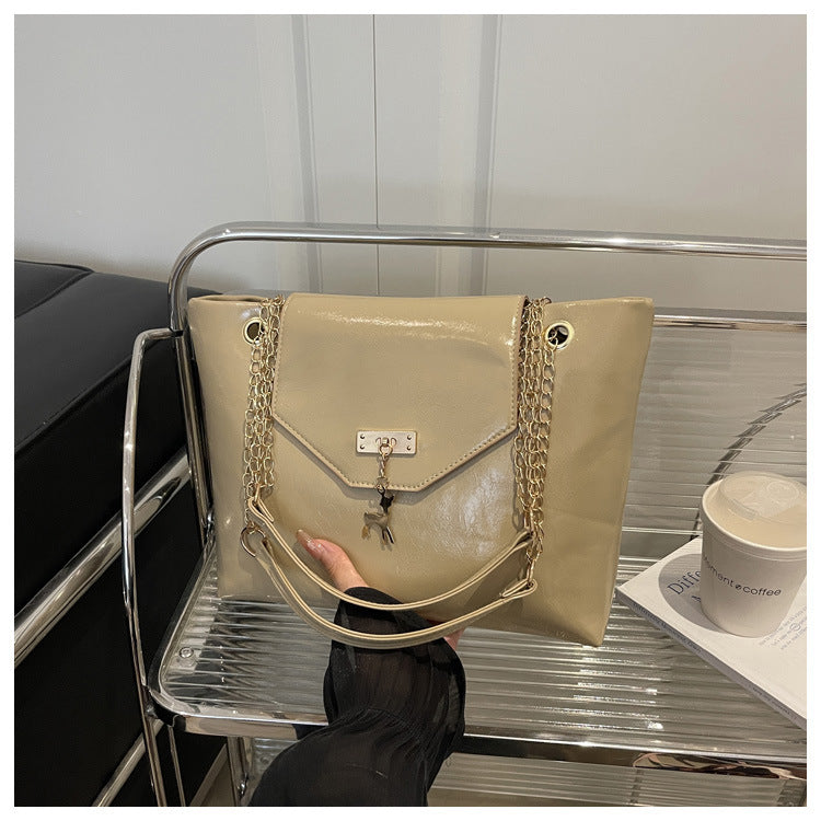 Buy Large Capacity Chain Shoulder Bag – Perfect for Women on the Go