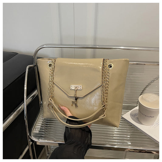 Buy Large Capacity Chain Shoulder Bag – Perfect for Women on the Go