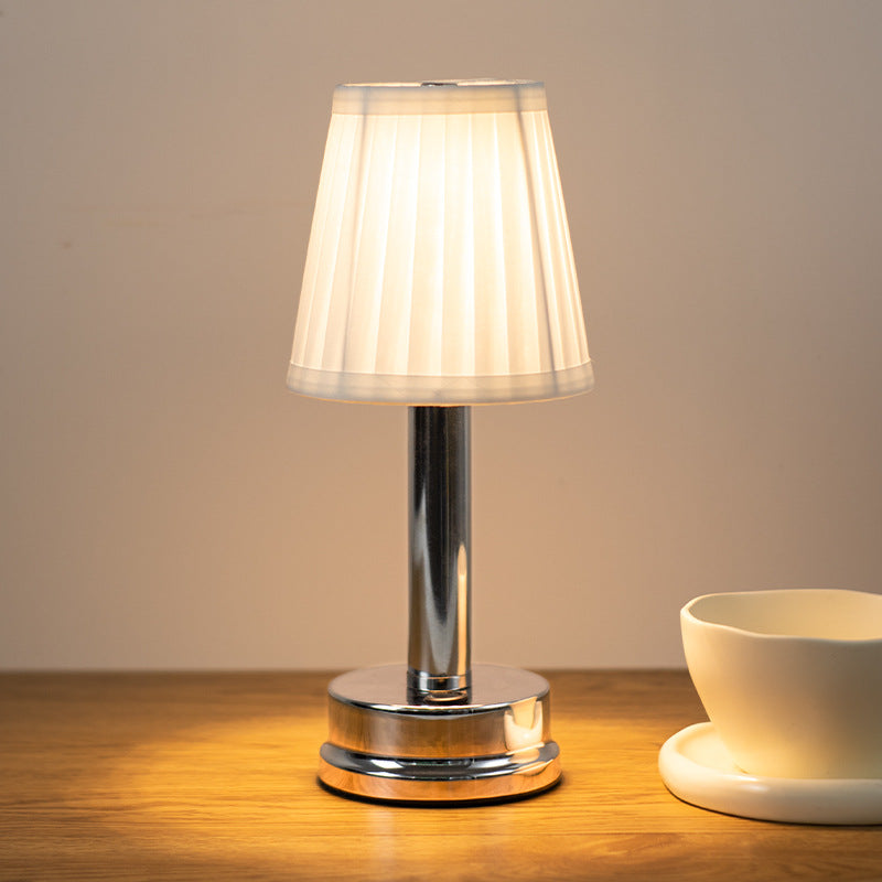Charging desk lamp