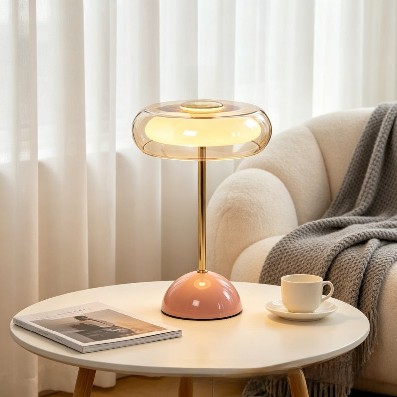 Charging desk lamp