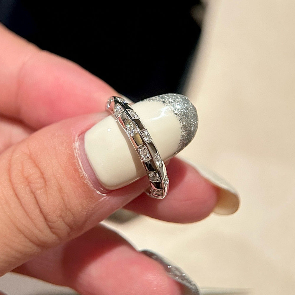 Checkerboard Geometric Ring