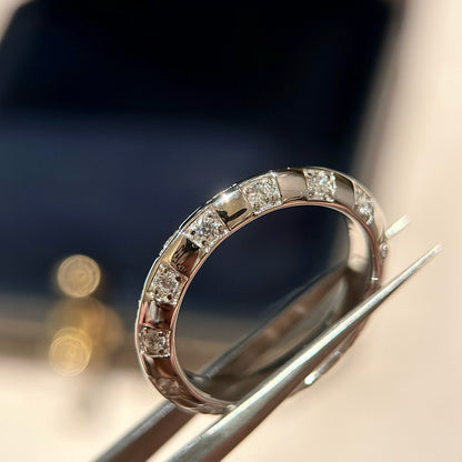 Checkerboard Geometric Ring