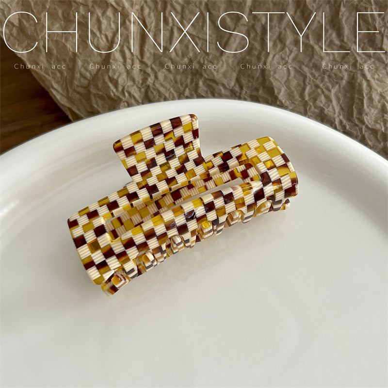 checkerboard patterned hair claw clip