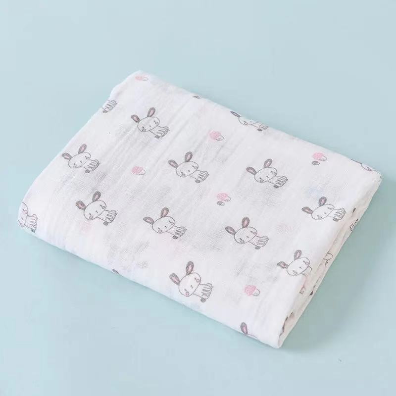 Checkered cotton gauze bath towel