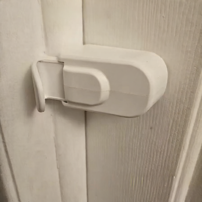 Childproof Safety Lock for Interior Doors