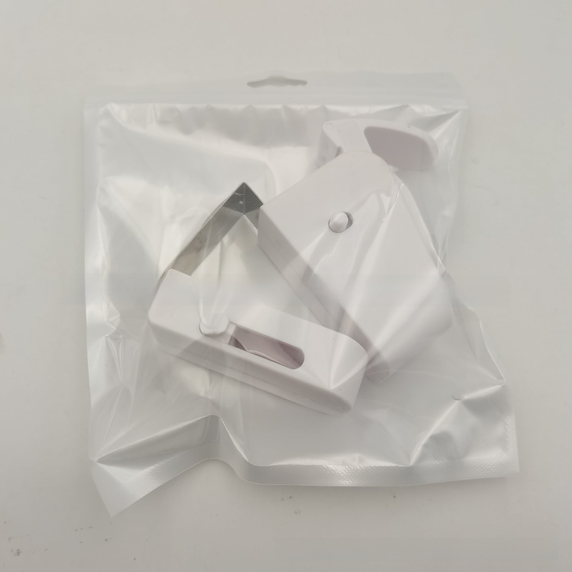 Childproof Safety Lock for Interior Doors