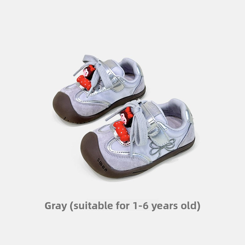 Children's sports shoes