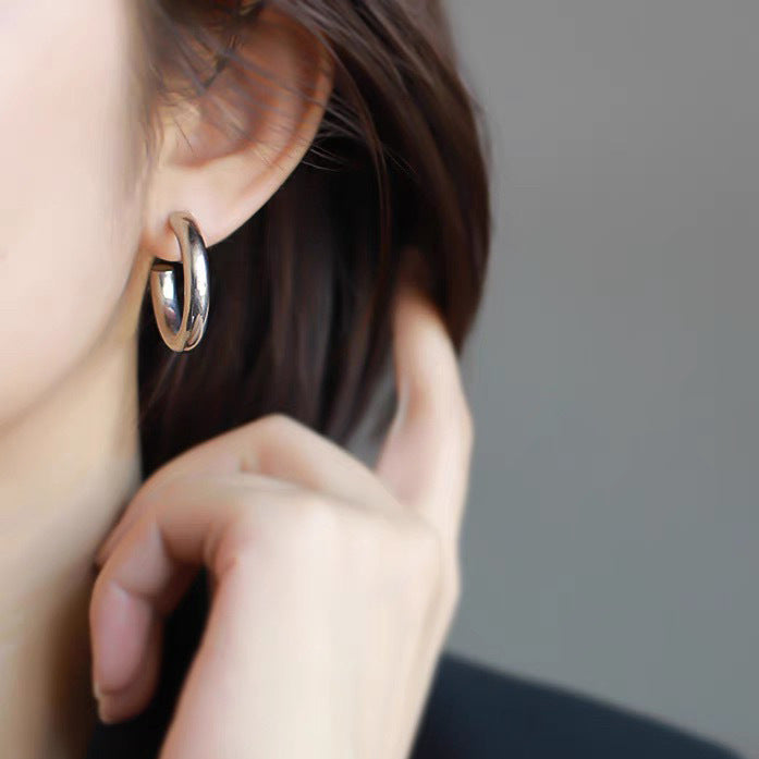 Circular earrings