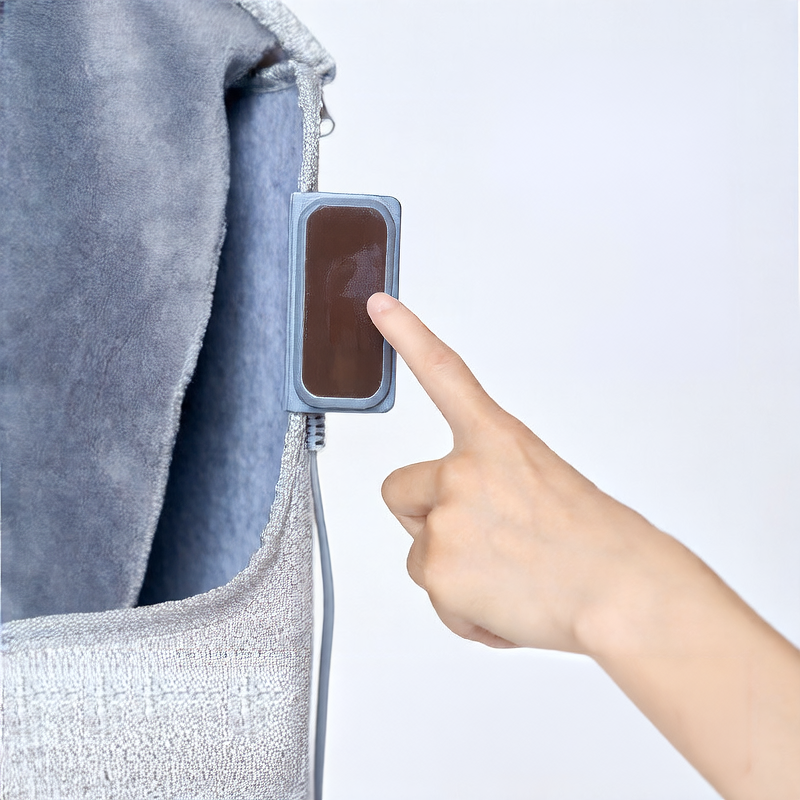 Circular warm foot warmer with a wraparound design