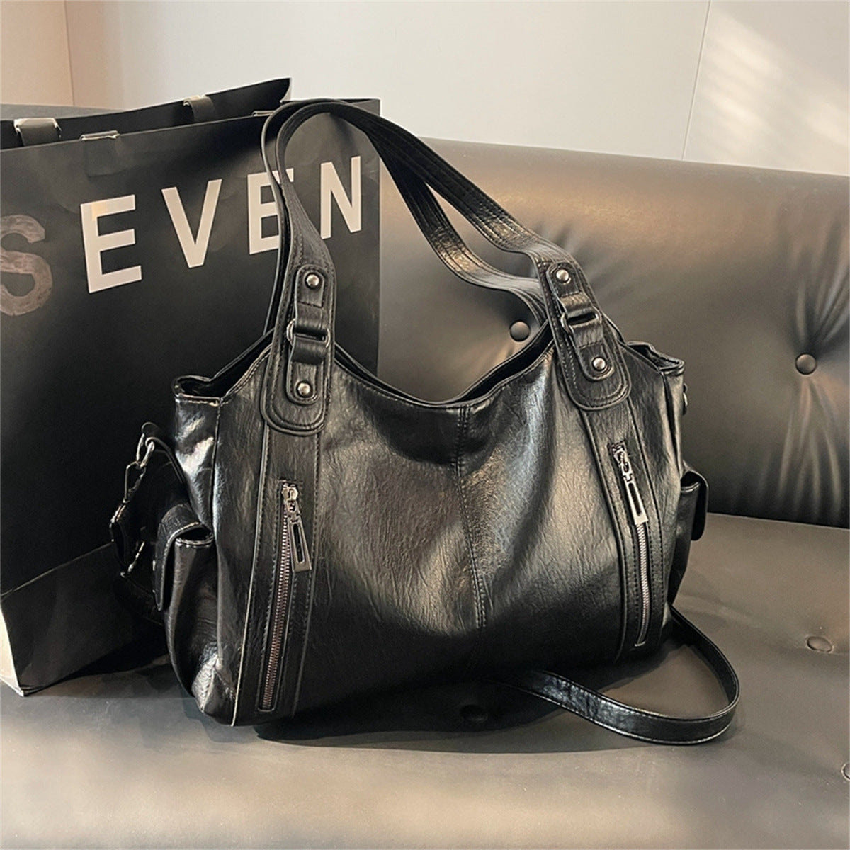 Classic Large Capacity Tote Bag