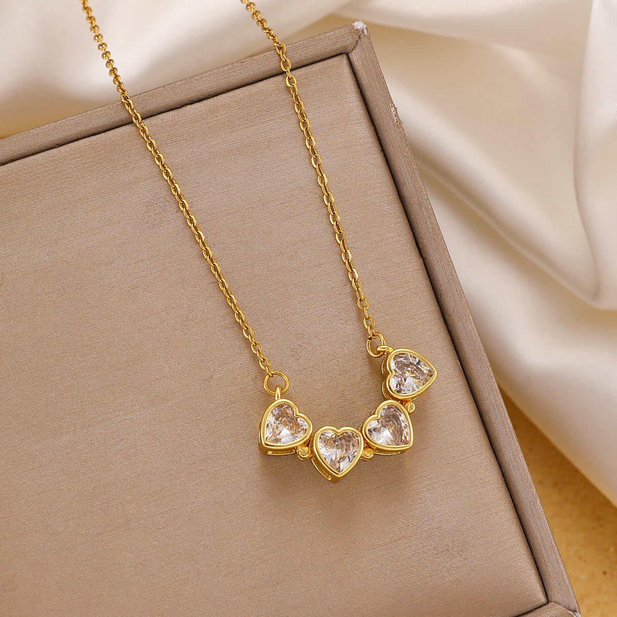 Clavicle Chain