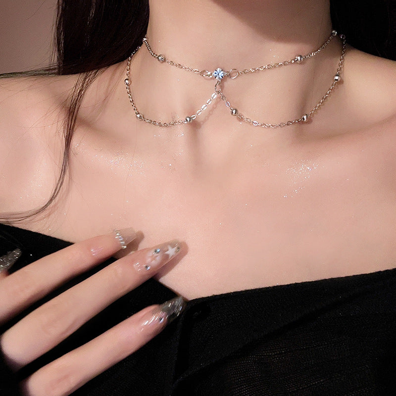 Clavicle necklace