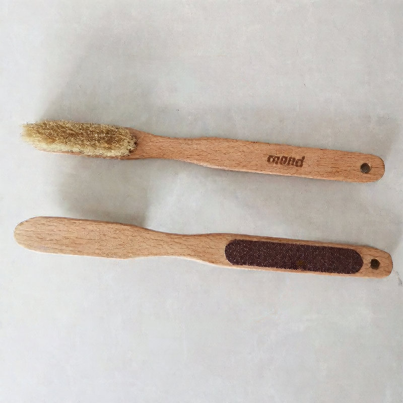 Climbing Brush
