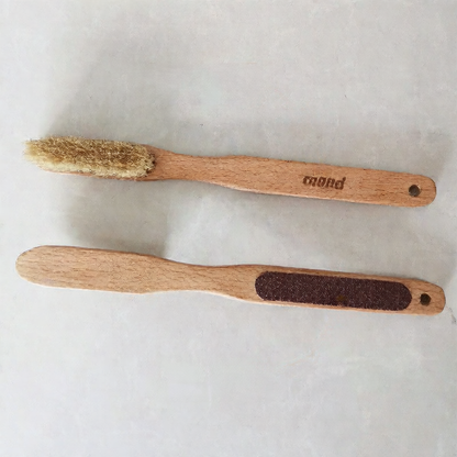 Climbing Brush