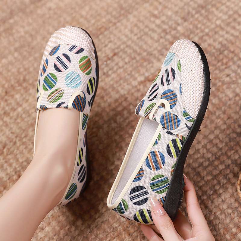 Cloth shoes women