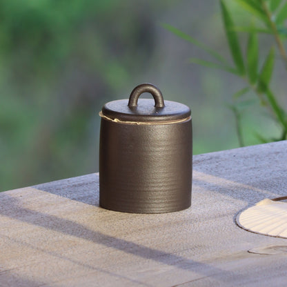 Coarse pottery tea canister