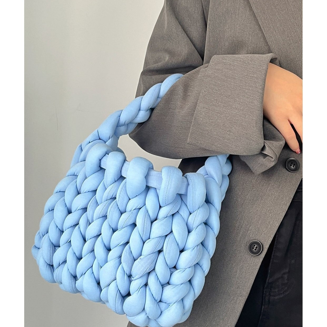 Coarse wool hand-woven bag material bag