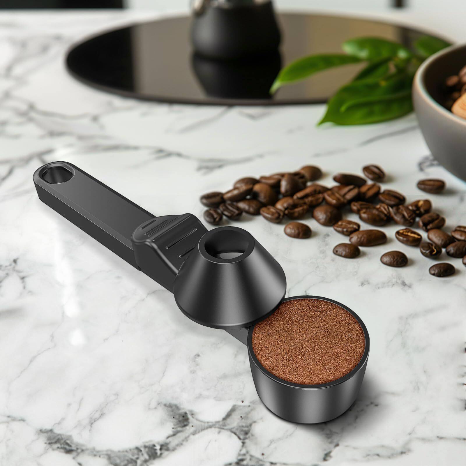 Coffee measuring spoon with funnel