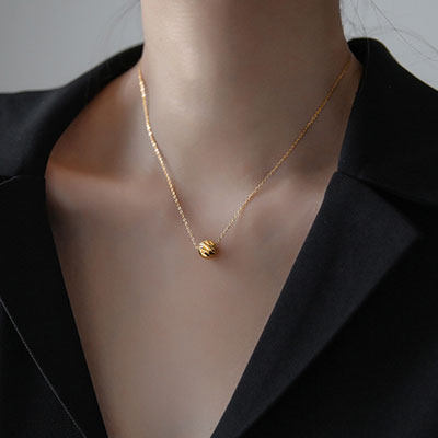 collarbone necklace